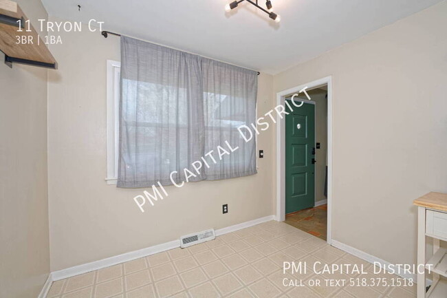 Building Photo - 11 Tryon Ct