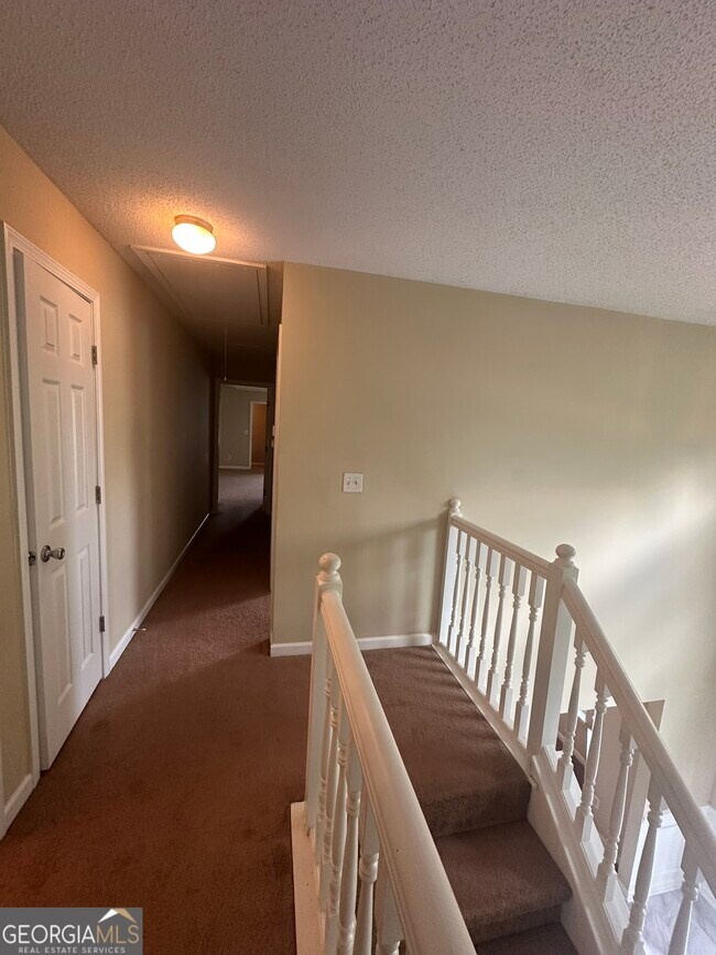 Building Photo - 5622 Platte Dr