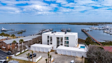 Building Photo - 75 Comares Ave