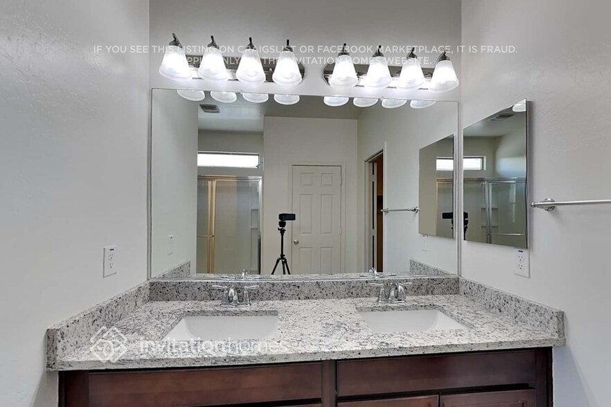 Building Photo - 17930 W Villa Chula Ln