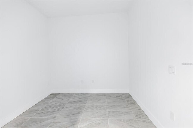 Building Photo - 777 3rd Ave N