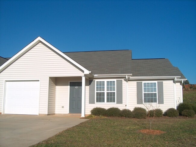 Primary Photo - 101 Springwood Ln