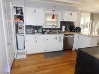 Building Photo - 670 Hammond St