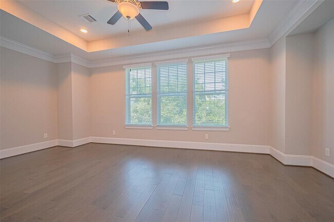 Building Photo - 11007 Acorn Falls Dr