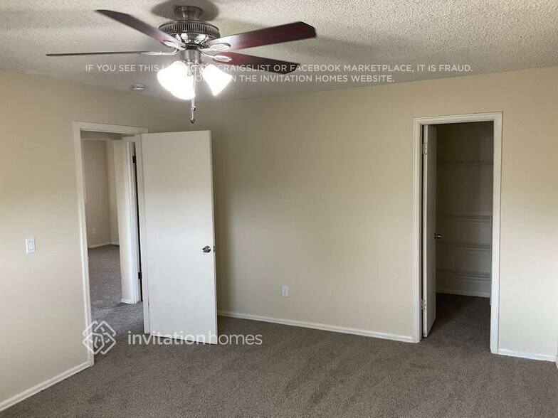 Building Photo - 1849 S Salida Cir