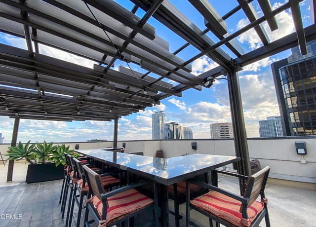 Building Photo - 655 S Hope St