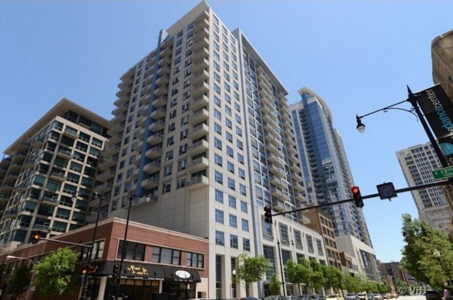 Building Photo - 1305 S Michigan Ave
