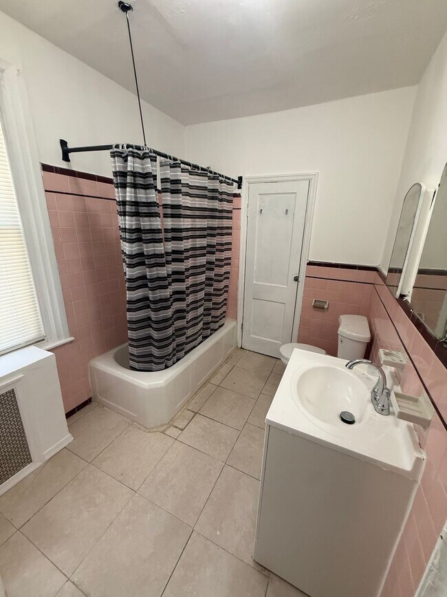 Building Photo - 6515 Rising Sun Ave