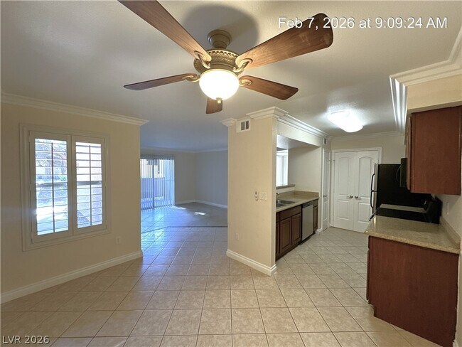 Building Photo - 1150 N Buffalo Dr