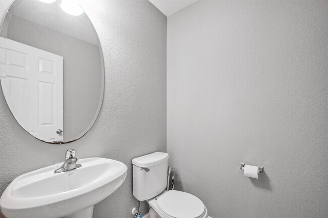 Building Photo - 1107 Epworth Ct.