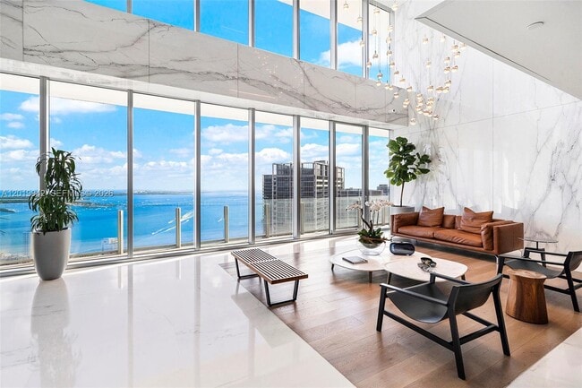 Building Photo - 300 Biscayne Blvd Way