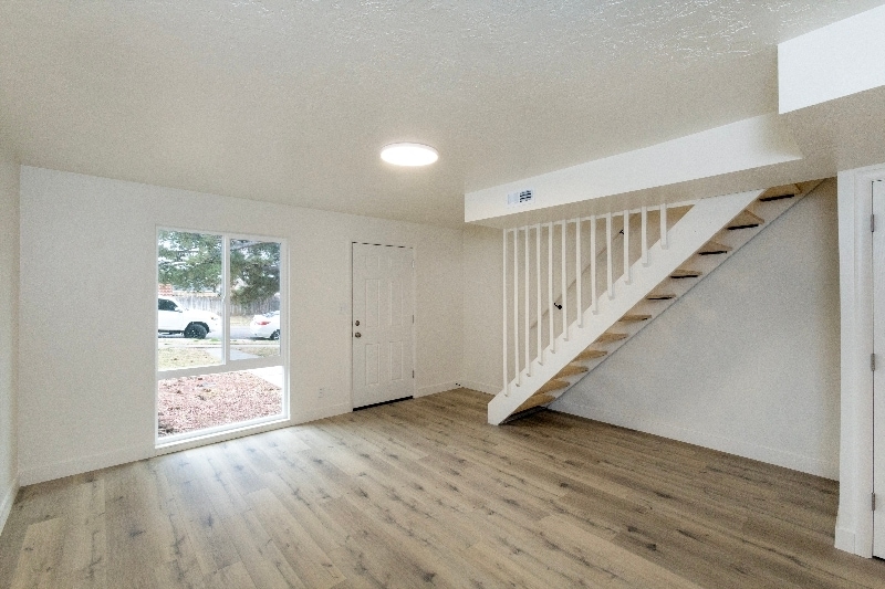 Primary Photo - 988 9th St