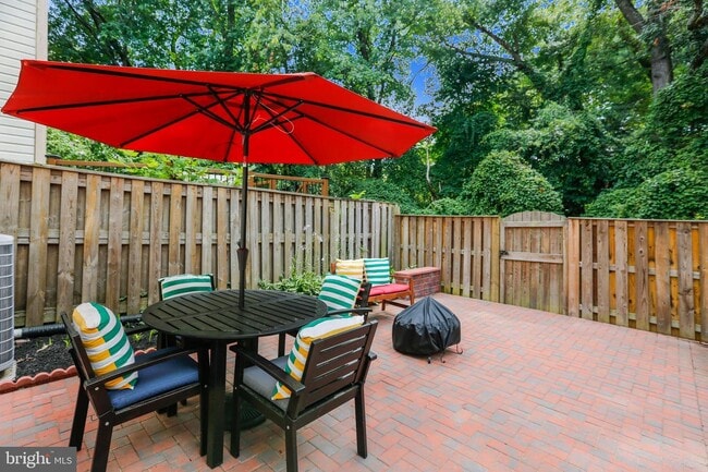 Building Photo - 11633 Pleasant Meadow Dr