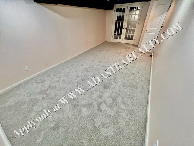 Building Photo - Beautiful 4 Bed 3.5 Bath Home in Fairway-Available NOW!!