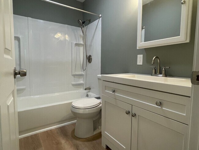 Building Photo - 38 Graham St