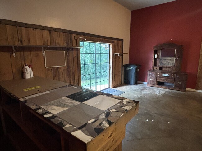 Building Photo - 119 N Clover Hill Ridge Rd