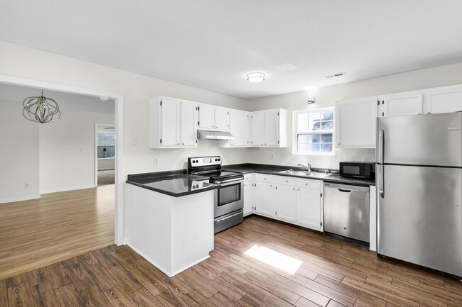 Building Photo - 334 Palamino Trail