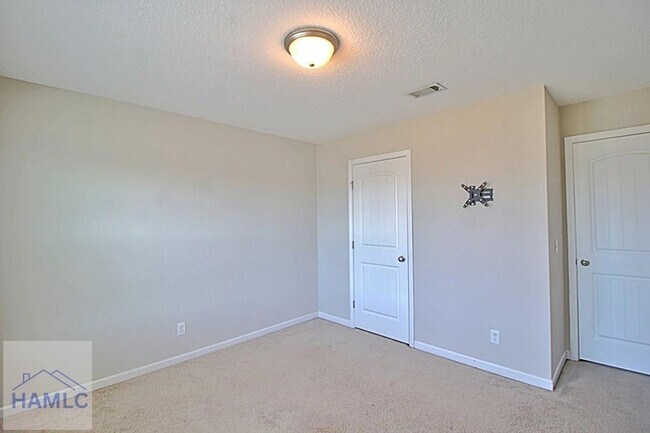 Building Photo - 1301 Windrow Dr