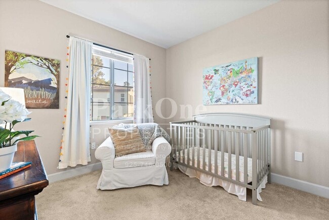 Building Photo - Modern 4-Bedroom Home with Garage in Martinez