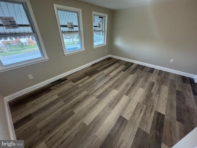 Building Photo - 8050 Lansdale Rd