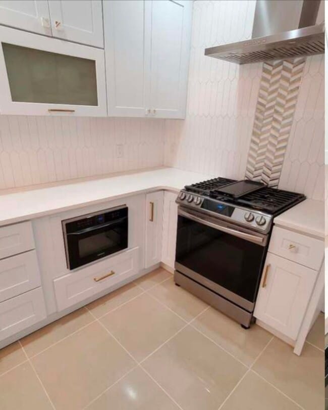 Building Photo - 5425 Catharine St