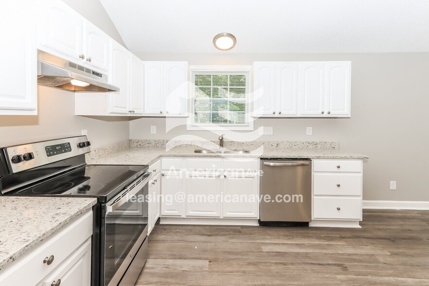 Building Photo - 200 Sunstede Rd