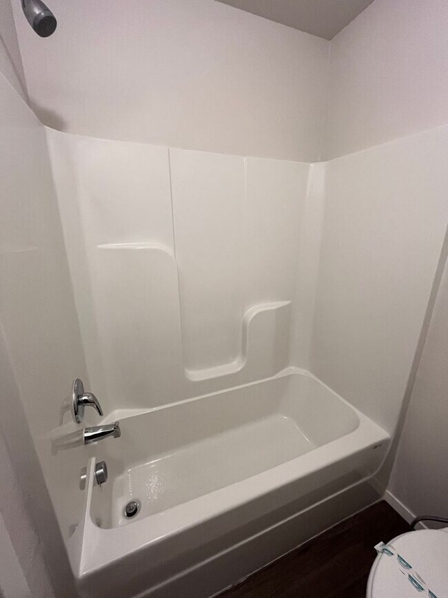 Building Photo - *Pre-leasing* Three Bedroom | Two and a Half Bathroom Home in Farmington