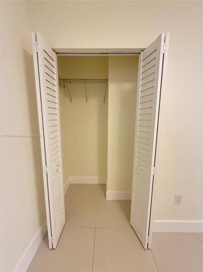 Building Photo - 8205 SW 152nd Ave