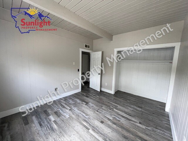 Building Photo - "Charming 2-Bed Oasis in Prime Billings Lo...