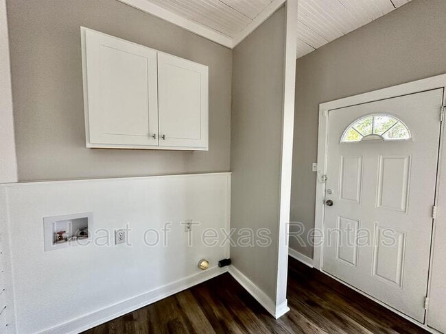 Building Photo - 2116 Morrow Ave