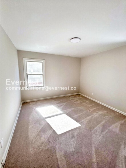 Building Photo - 1254 Elmwood Rd