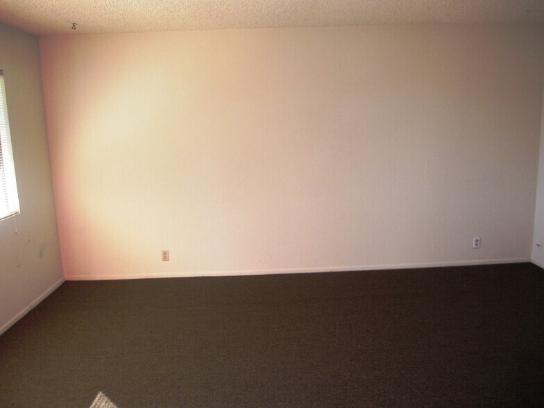 Building Photo - 13407 Kornblum Ave