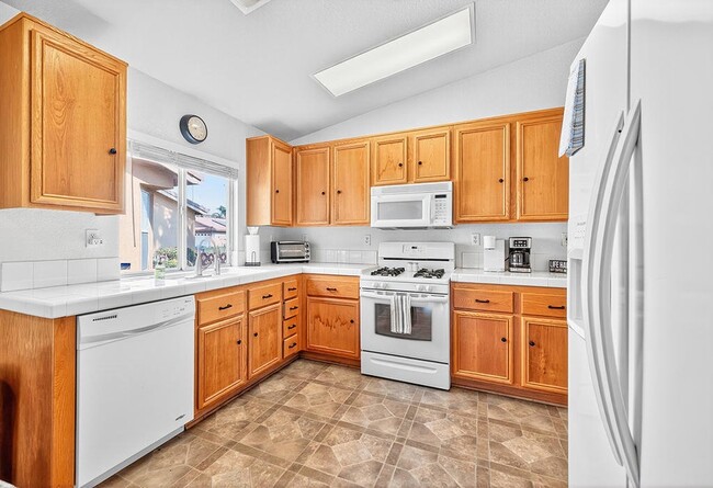 Building Photo - 82587 Delano Dr