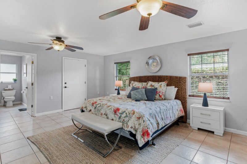 Building Photo - 85 7th St N