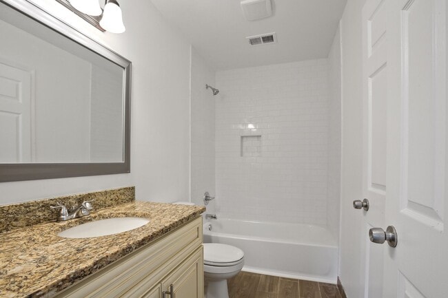 Building Photo - This stylish 4 bedroom, 2.5-bath rental is a true find!