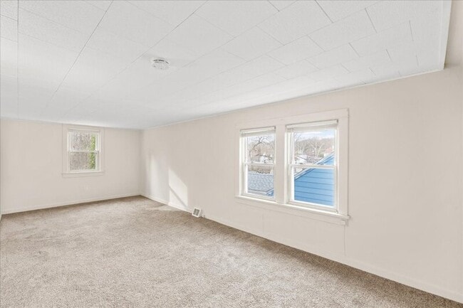 Building Photo - 139 Leona Ave