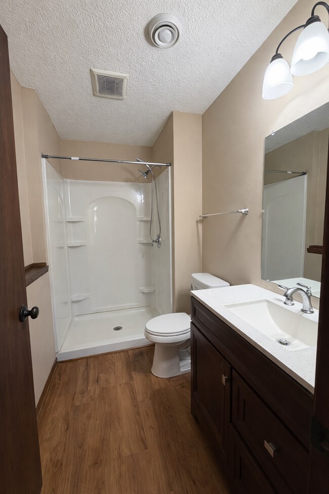 Building Photo - Beautiful 4bed 3bath Single Family Home In Sartell