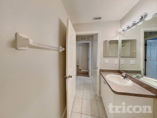 Building Photo - 2707 95th St E