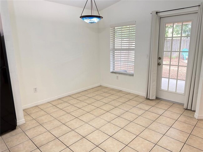 Building Photo - 414 Ulelah Ave