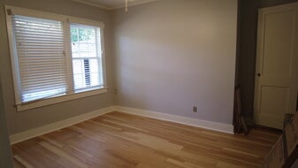 Building Photo - 604 N Duncan Ave