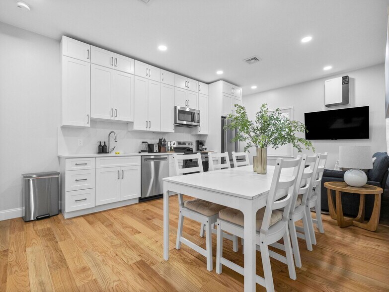 Building Photo - 1 Central Sq