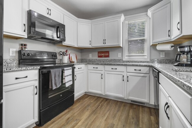Building Photo - 1380 Todd Phillips Ct