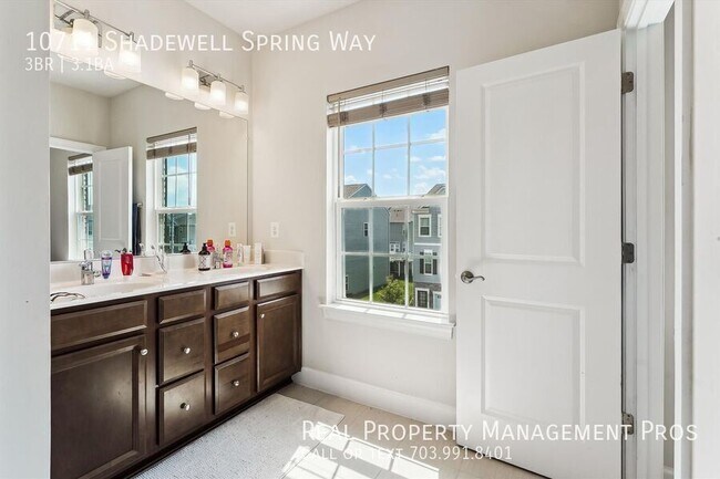 Building Photo - 10711 Shadewell Spg Wy