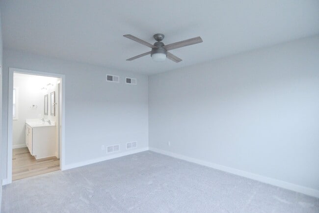 Building Photo - 2833 Endive Dr