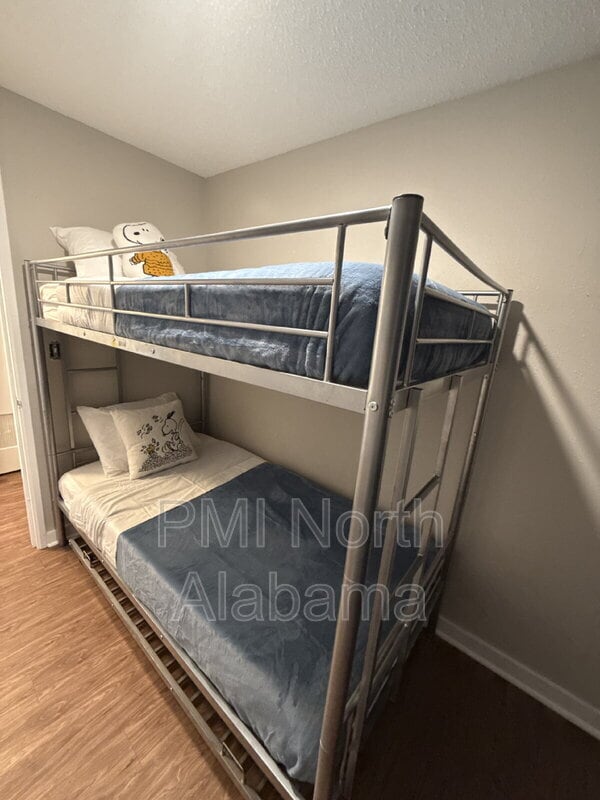 Building Photo - 9921 Pulaski Pike