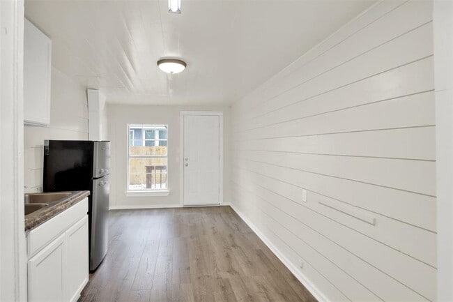 Building Photo - 4010 Speedway