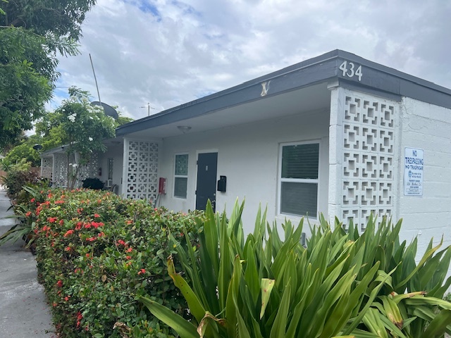 Building Photo - 434 Roseland Dr