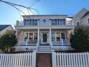 Building Photo - Impeccably maintained SFH in Clarksburg ready for you before the holidays!