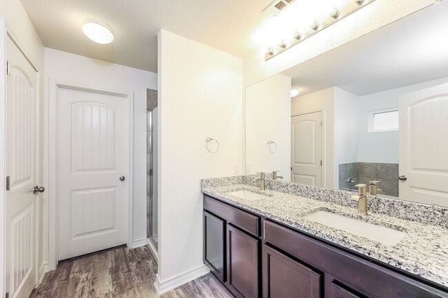 Building Photo - 5 bedroom first time rental! $500 off of the first full month for applications submitted by March...