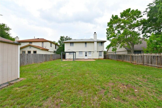 Building Photo - 1002 Dover Pass